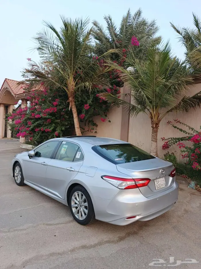 كامري 2018نظيفه وعلى الشرط والفحص 2