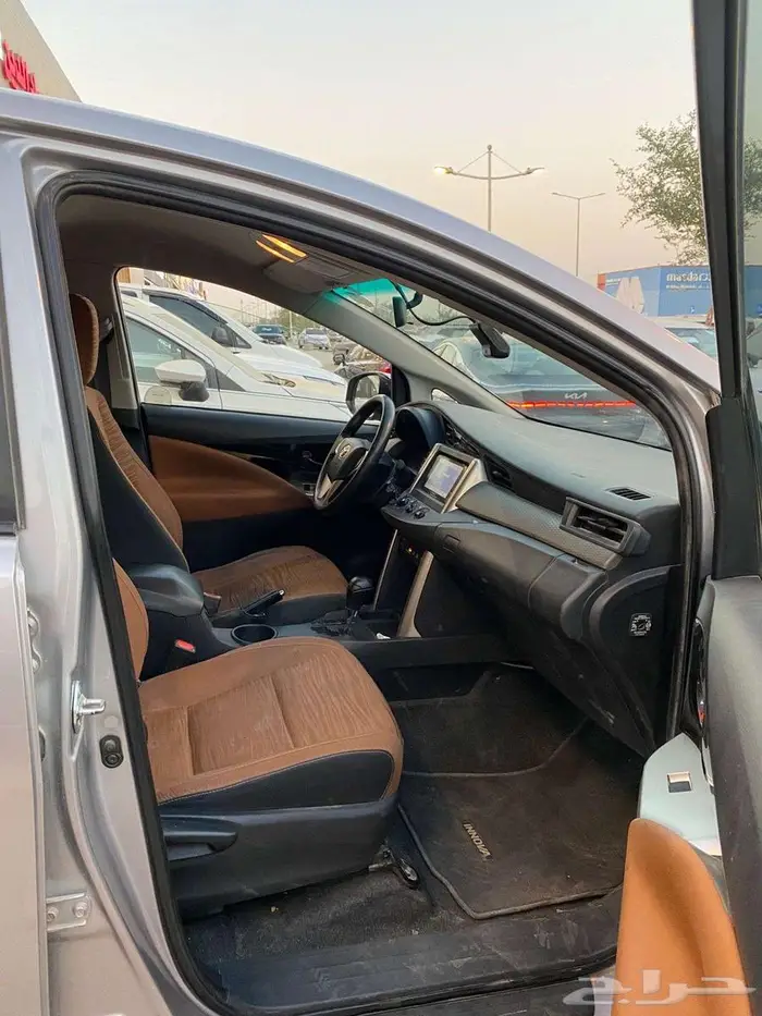 تويوتا انوفا موديل 2023 محرك بنزين 4 سلندر 2.7 CC 10