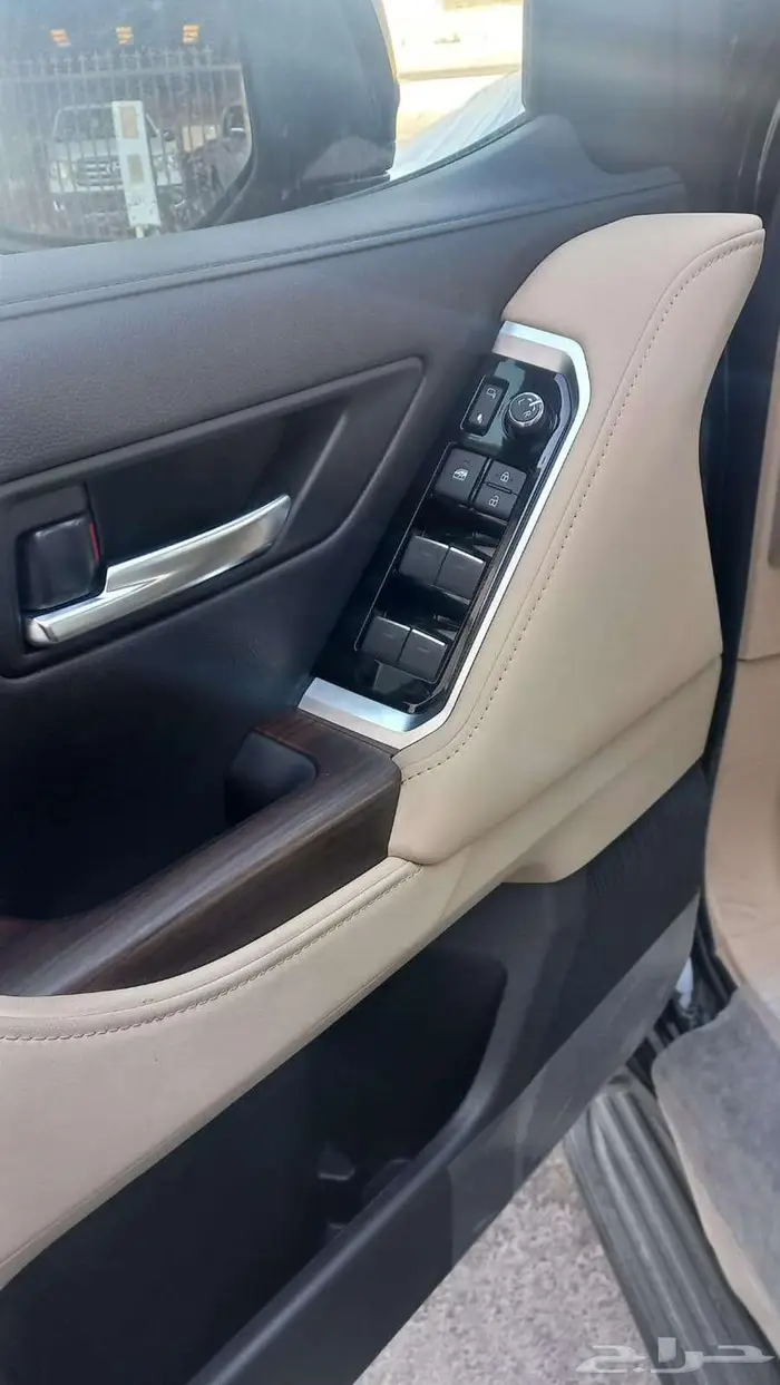 تويوتا جي اكس ار l4 موديل 2025 4