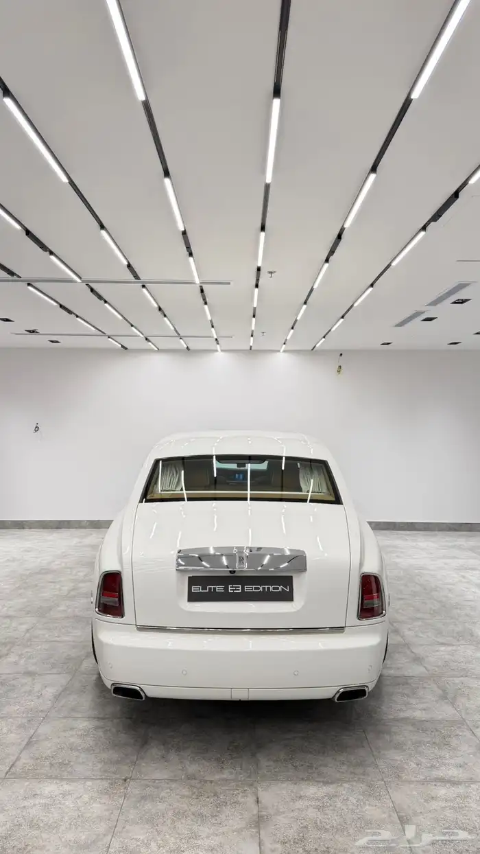 Rolls Royce phantom 2011 مخزن 5