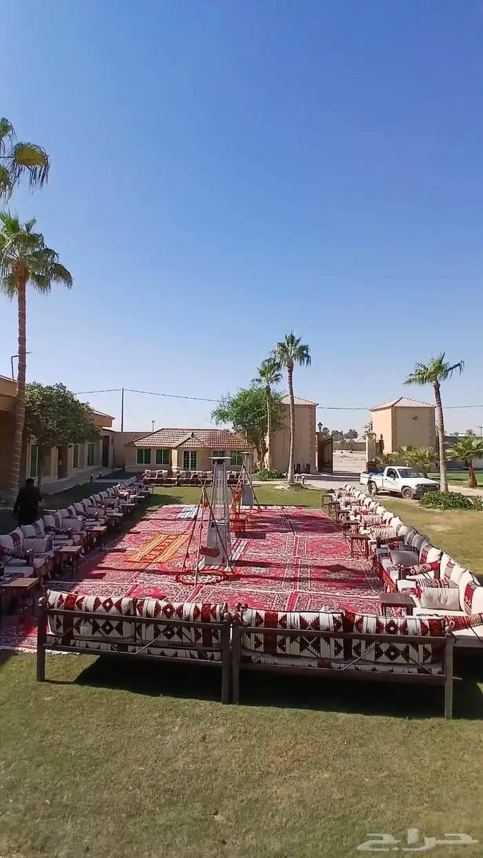 تاجير طاولات طعام مع كراسي شفاف او ريفي او كراسي ملبس طاولات 7