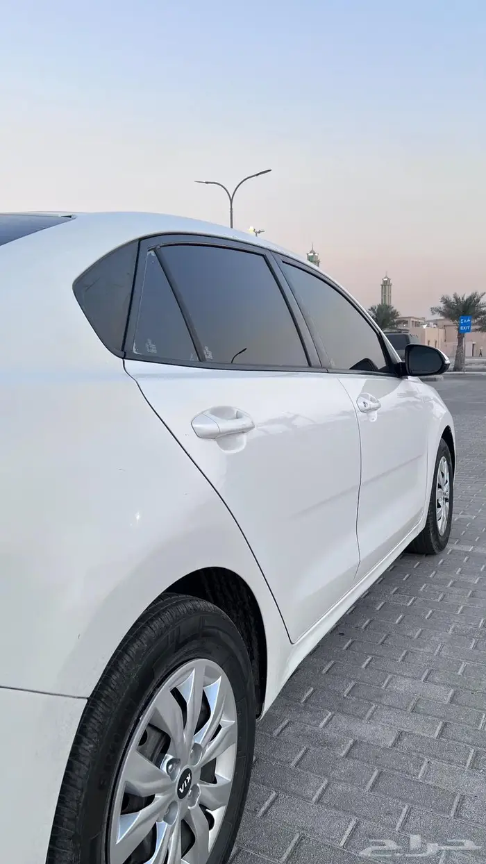 للبيع كيا ريو 2019 نضيفه 9