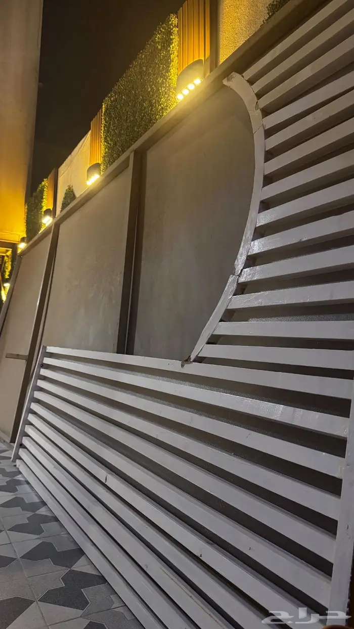 حديد ساتر وخشب بارتشن كل واحد لحاله 0