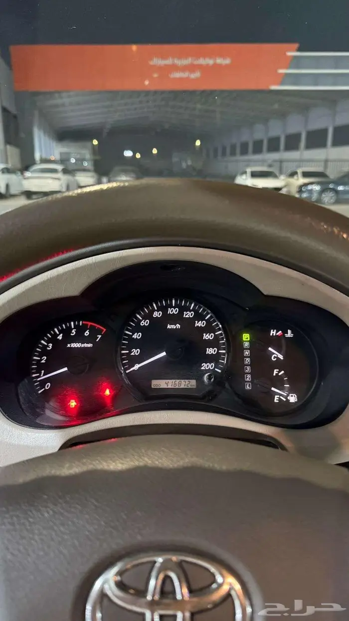 انوفا 2015 عداد 416000 4