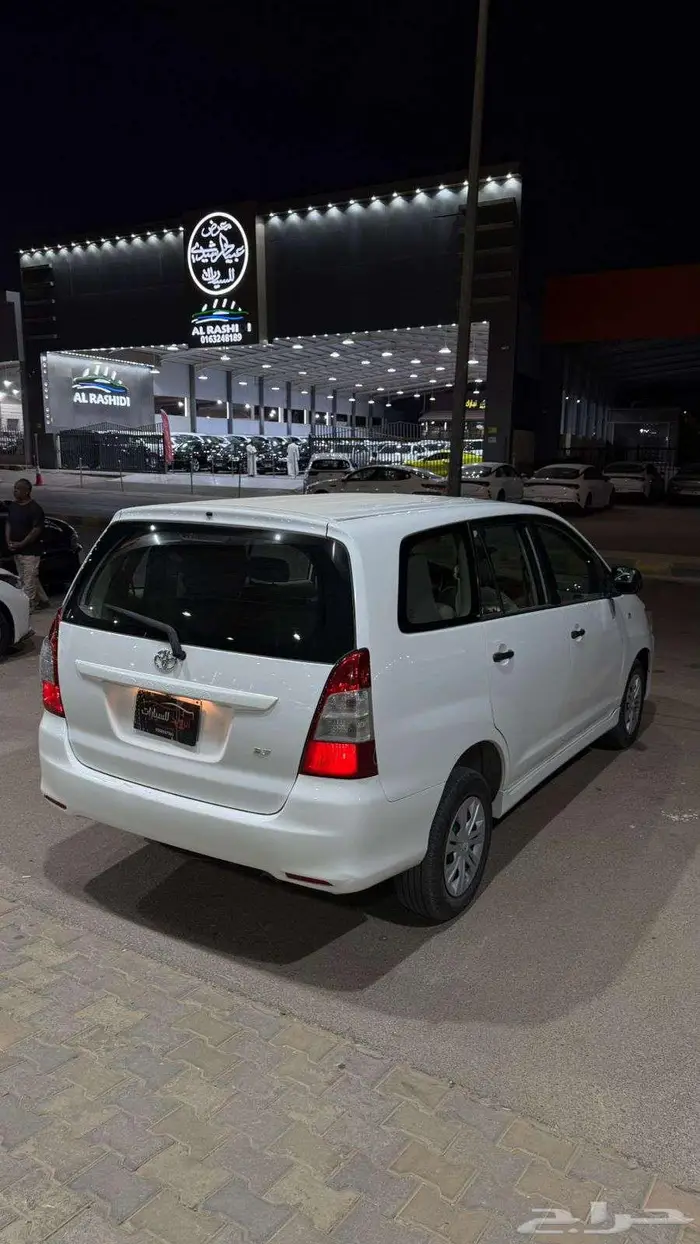 انوفا 2015 عداد 416000 7