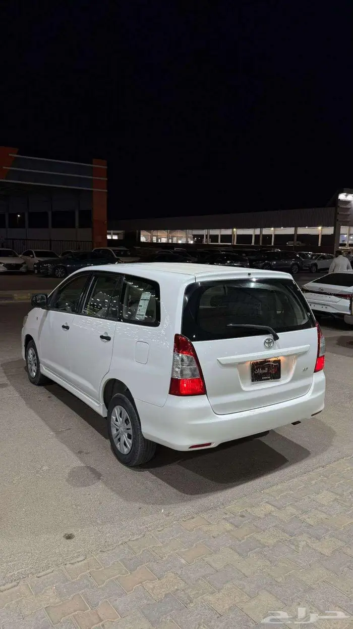 انوفا 2015 عداد 416000 6