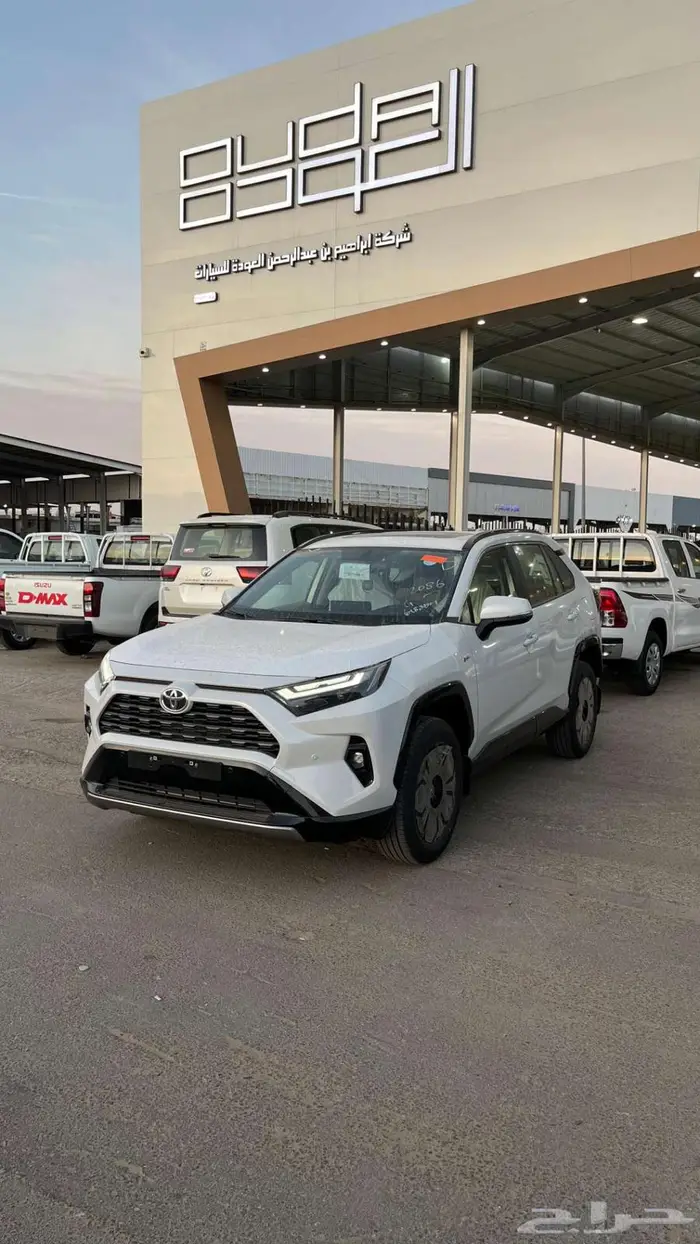 تويوتا راف فور XLE هايبرد 2025 - عروض الأقساط 31