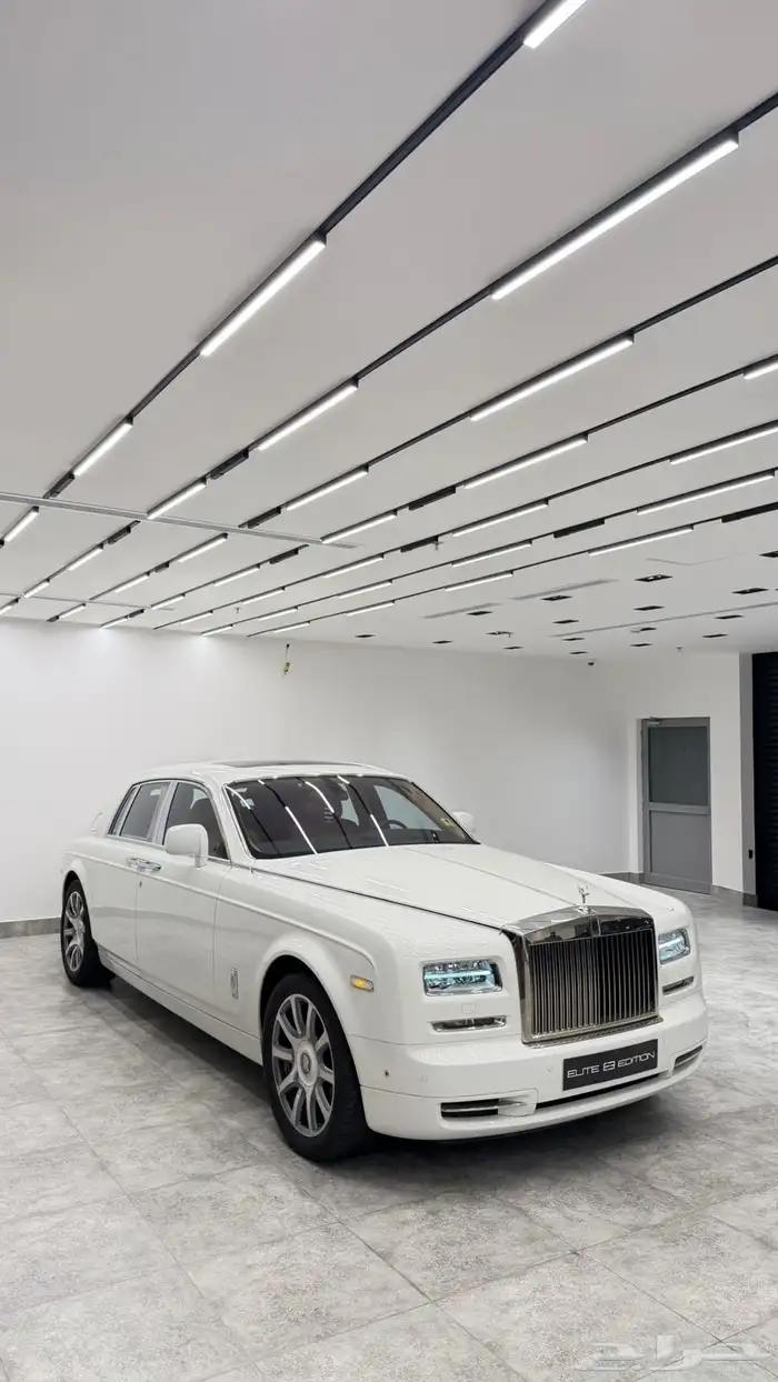 Rolls Royce phantom 2011 مخزن 2