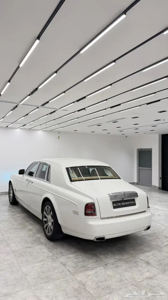 Rolls Royce phantom 2011 مخزن 4