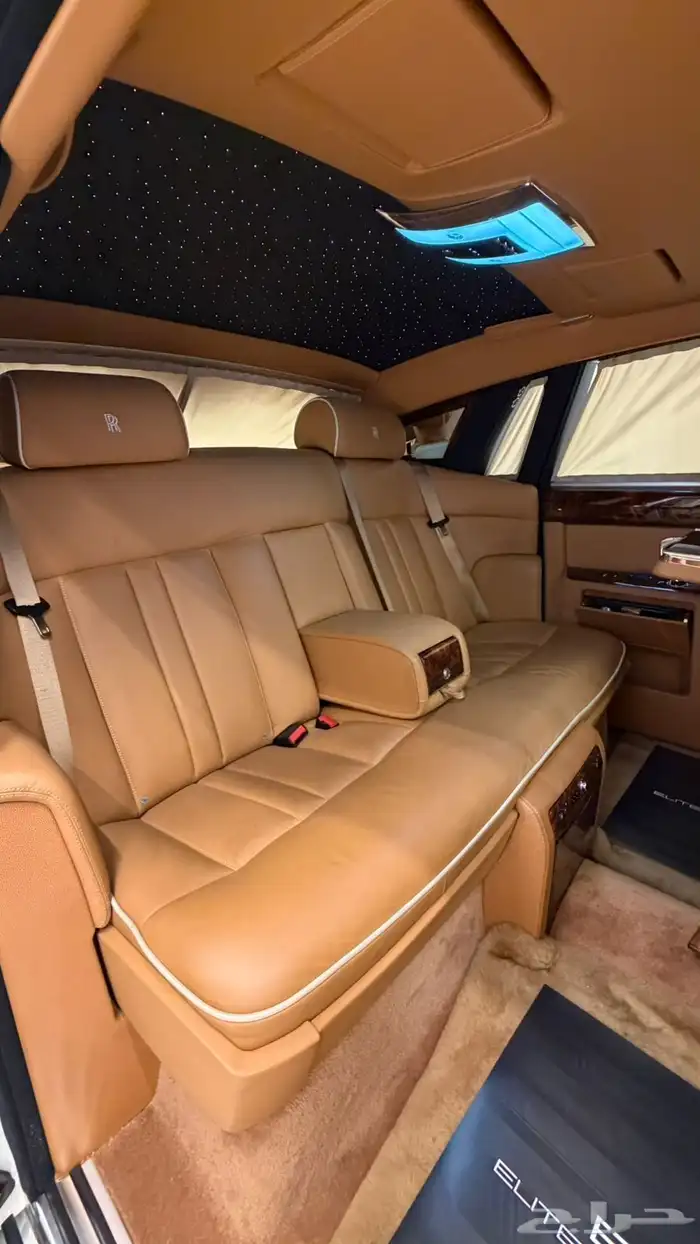 Rolls Royce phantom 2011 مخزن 12