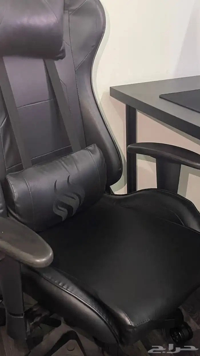 بي سي قيمينق بملحقاته PC Gaming 5