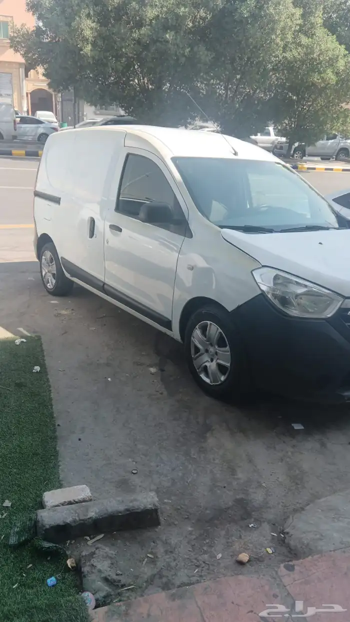 سياره رينو فان دوكر 2