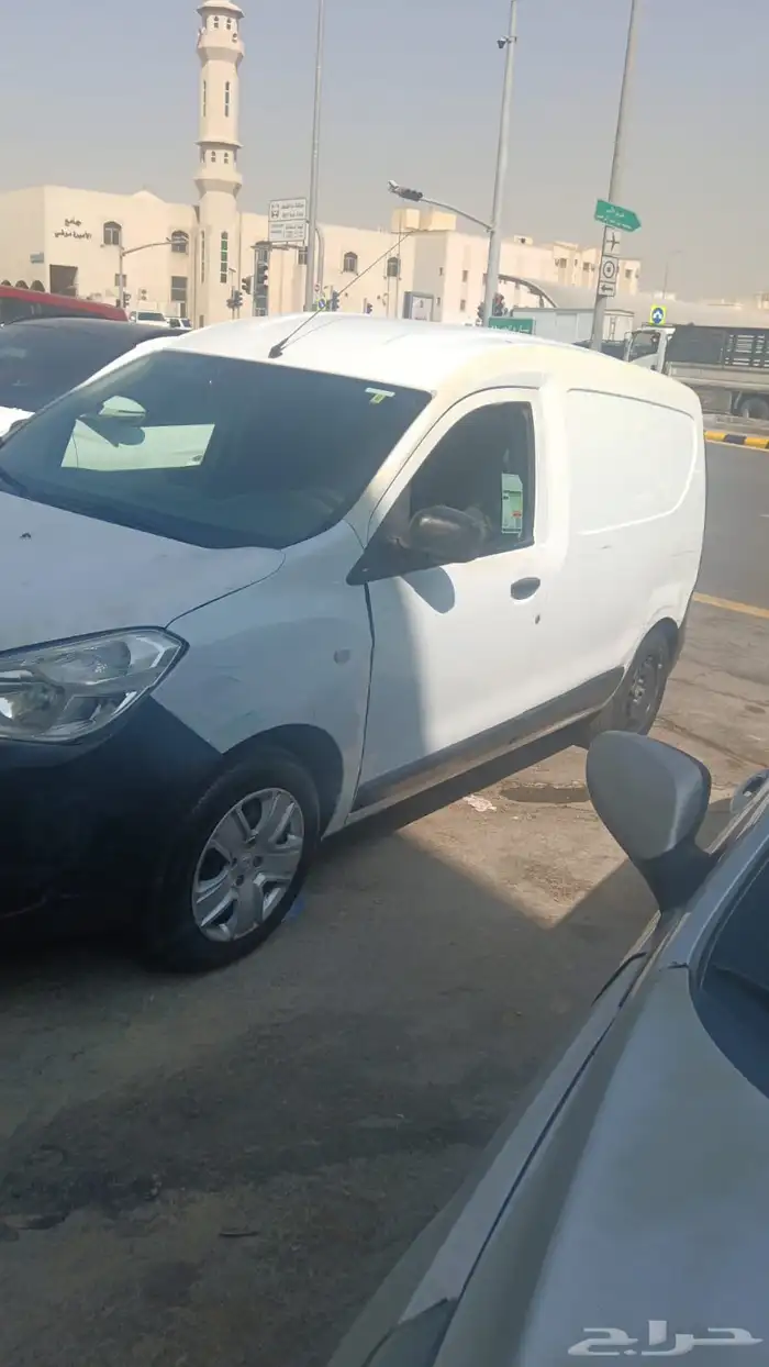 سياره رينو فان دوكر 0