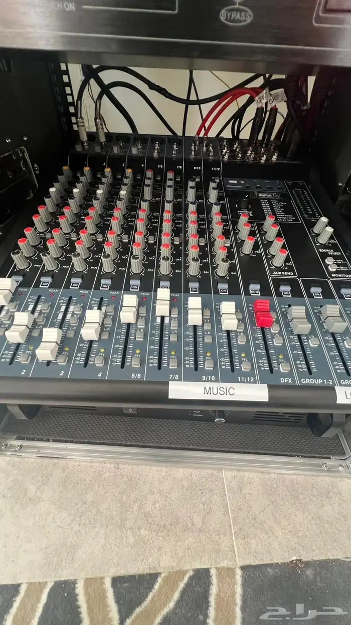 مهندس صوتيات ووزن اجهزه المساجد الي وجه الله تعاله 0