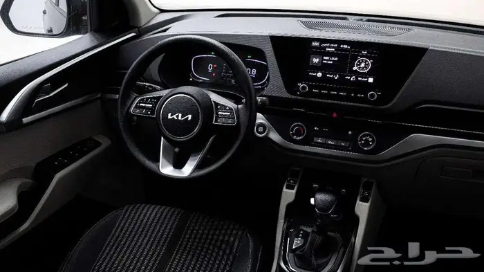 كيا كارينز مطور 2025 متوفر ستاندر 9