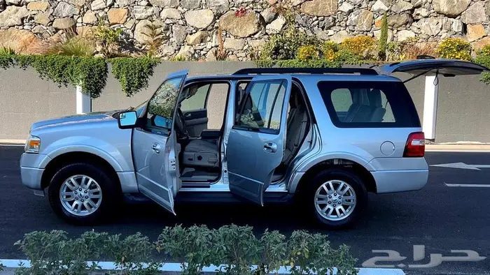 فورد أكسبديشن XLT 13