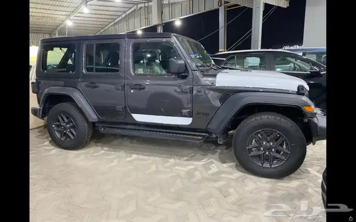 جيب رنجلر اسبورت انليمتد 2024 اسود 8