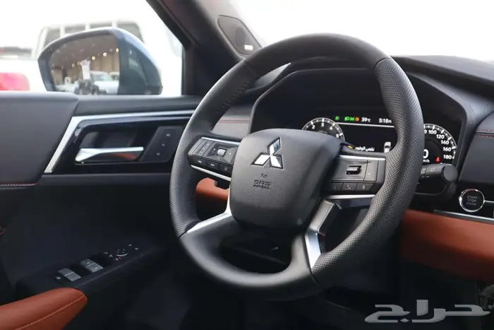 ميتسبويشي اوتلاندر 2025 بريميوم (مبيعات اقساط) 5