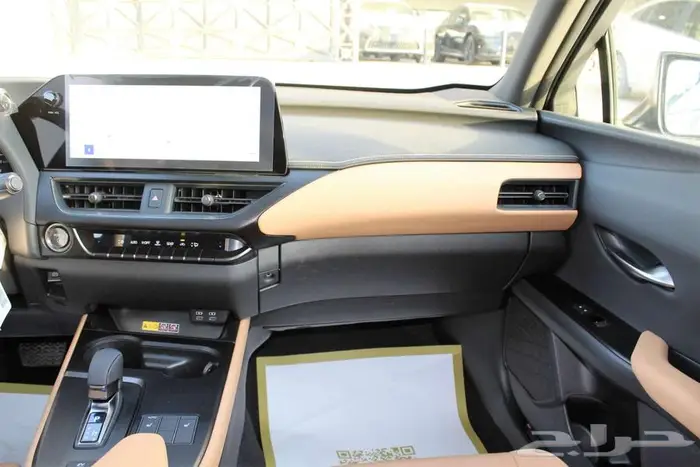 لكزس - UX300 خليجي هايبرد - 2025 - فل كامل-اقل سعر173000 8