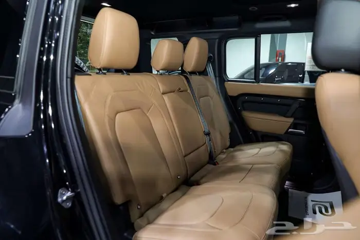 لاند روفر دفيندر 110 SE X-Dynamic V4 موديل 2026. 13