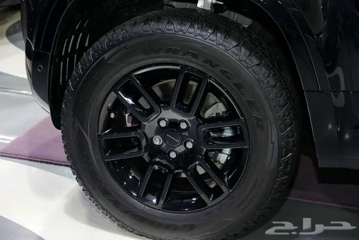 لاند روفر دفيندر 110 SE X-Dynamic V4 موديل 2026. 4