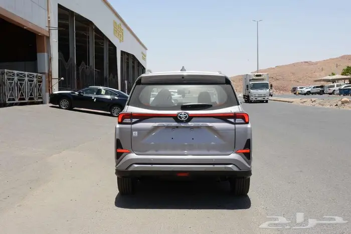 تويوتا فيلوز GLX 2025 بالنقد او التقسيط 3
