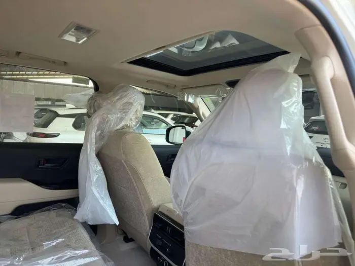 تويوتا لاندكروزر GXR L2 بنزين سعودي 2026 9