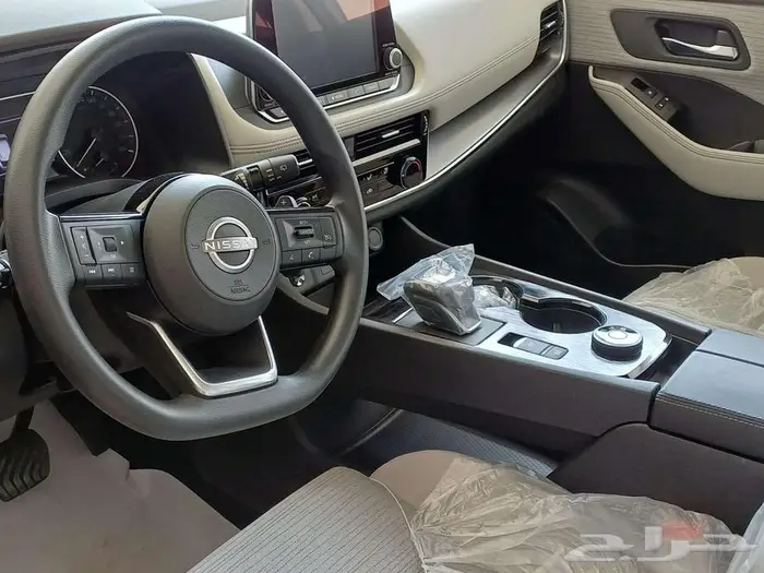 نيسان اكس تريل دبل 5 راكب وبدون دبل 7 راكب 2025 12