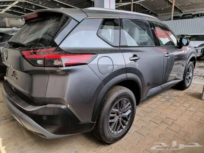 نيسان اكس تريل دبل 5 راكب وبدون دبل 7 راكب 2025 24