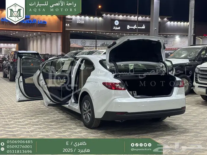 تويوتا كامري E ستاندر ابيض هايبرد 2025 خصم خاص 24