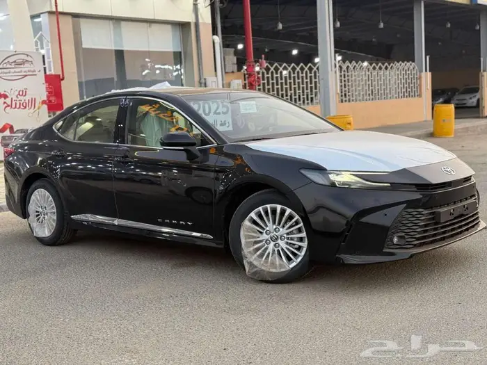 تويوتا كامري LE 2025بنزين 4