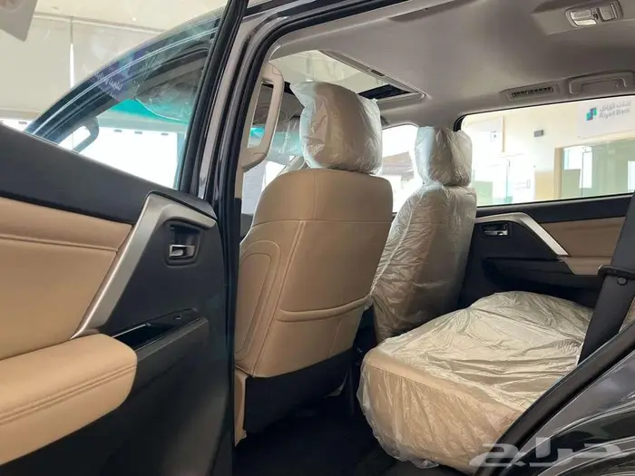 ميتسوبيشي مونتيرو سبورت بريميوم 2022 اصفار بسعر مميز 6