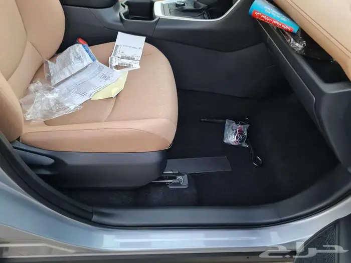 تويوتا راف فور XLE هايبرد 2025 - عروض الأقساط 10