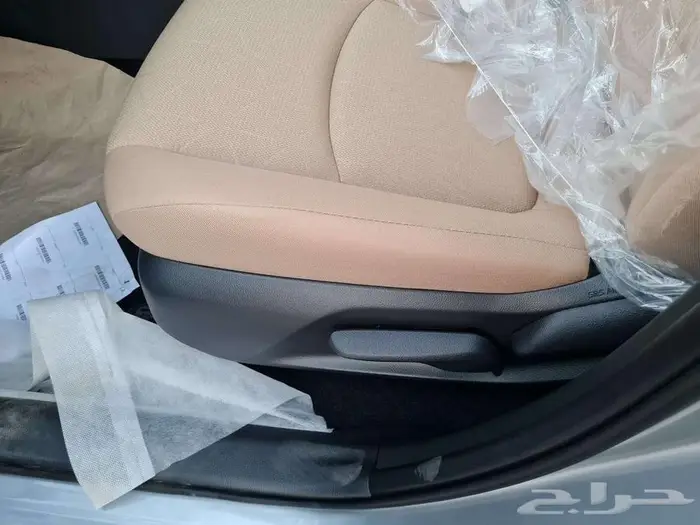 تويوتا راف فور XLE هايبرد 2025 - عروض الأقساط 24