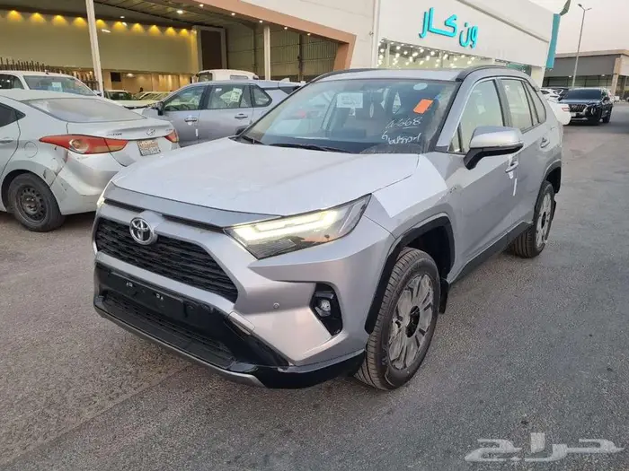 تويوتا راف فور XLE هايبرد 2025 - عروض الأقساط 11