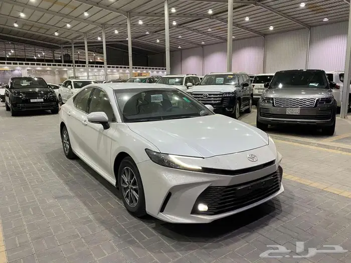 تويوتا كامري 2025 ستاندر ابيض سعودي 24