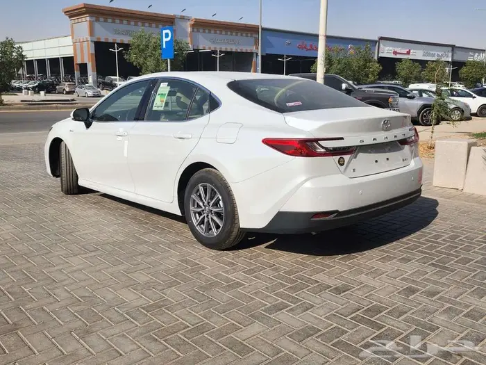 تويوتا كامري E موديل 2025 كاش و اقساط 2