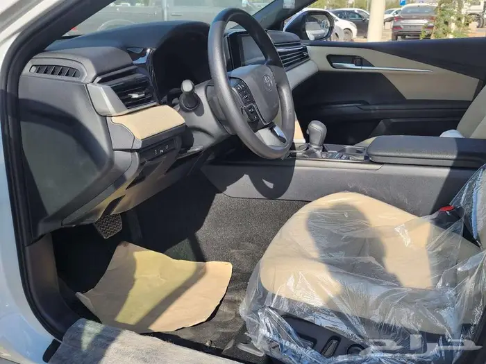 تويوتا كامري E موديل 2025 كاش و اقساط 6