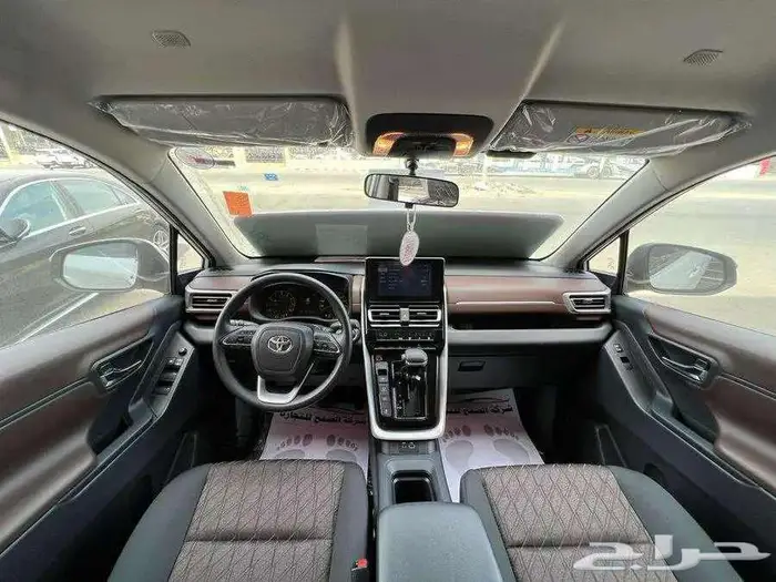 تويوتا انوفا بنزين GL موديل 2025 الاقل سعرأ 6