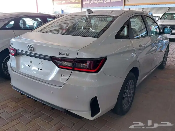 نويوتا يارس 2026 متوفر استاندر -ونص فل بالنقد والتقسيط 8