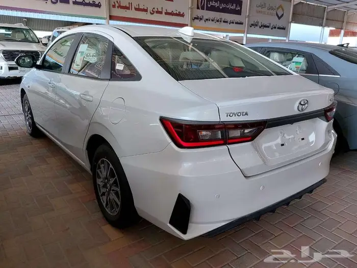 نويوتا يارس 2026 متوفر استاندر -ونص فل بالنقد والتقسيط 9