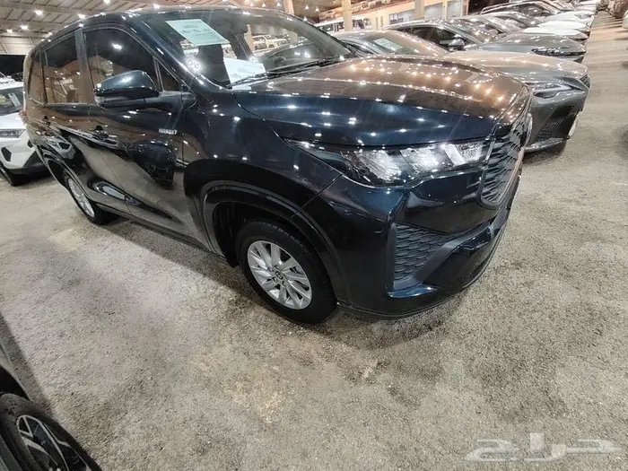 اينوفا هايبرد موديل 2024 مستعملة حبه فقط 5