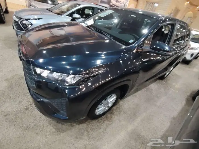 اينوفا هايبرد موديل 2024 مستعملة حبه فقط 12