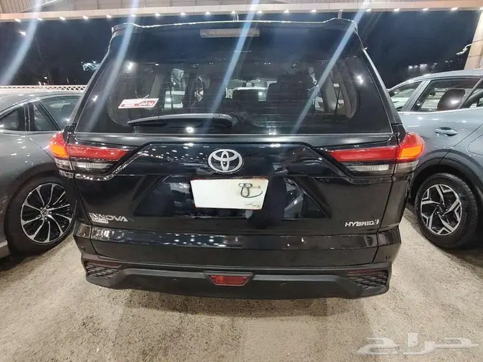 اينوفا هايبرد موديل 2024 مستعملة حبه فقط 11