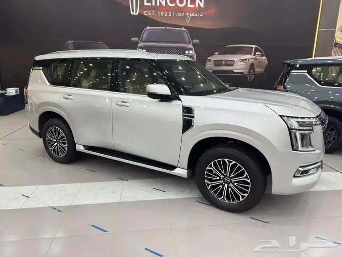 نيسان باترول بلاتينيوم موديل 2026 تنفس طبيعي سقف اسود 11