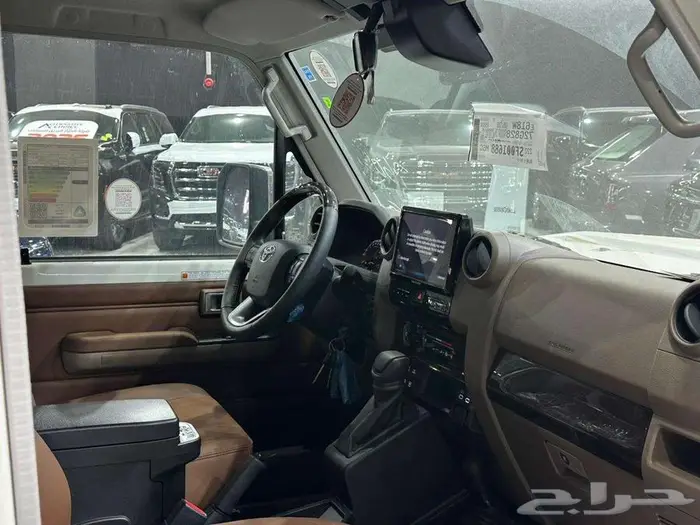 تويوتا مصندق رفرف ونش ديزل 2025 جير توماتيك 8