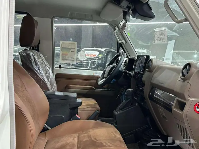 تويوتا مصندق رفرف ونش ديزل 2025 جير توماتيك 6