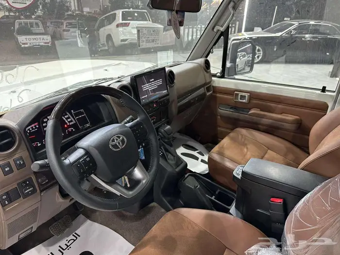 تويوتا مصندق رفرف ونش ديزل 2025 جير توماتيك 9