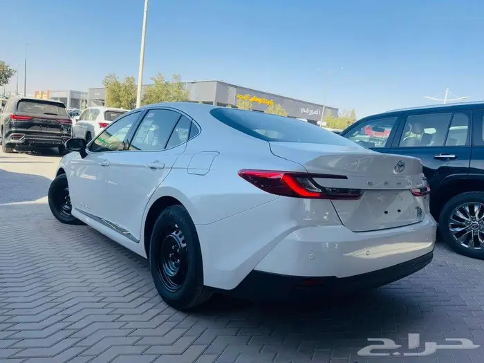 كامرى ستاندر 2025 خليجى الساير بالنقد والتقسيط 4