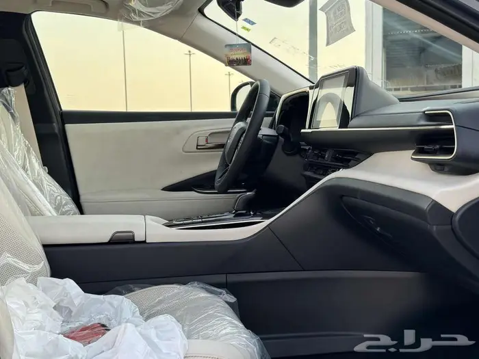 تويوتا كراون 2.5 برستيج هايبرد 2026 كاش وأقساط 9